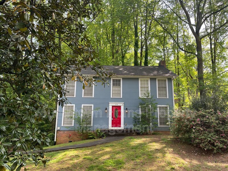 Spacious Colonial Home for Rent in North Decatur property image