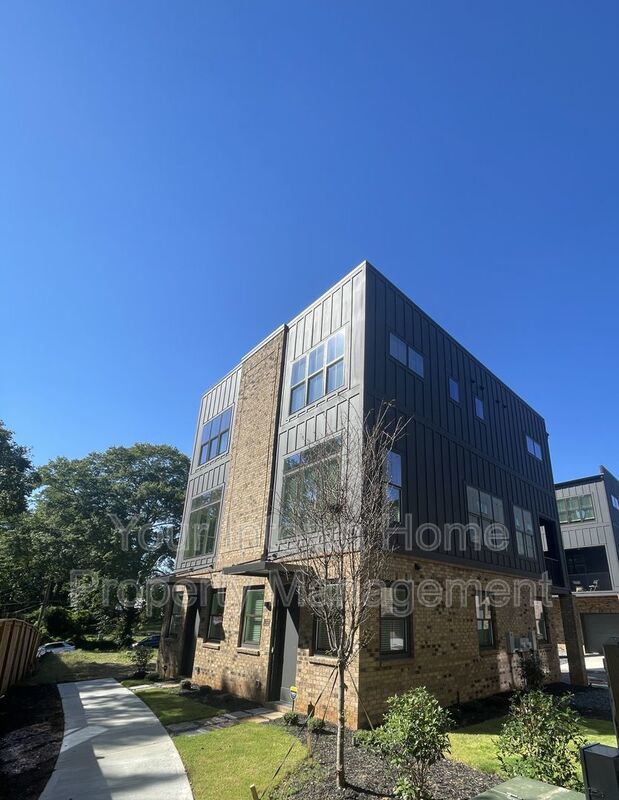 Beltine Beauty - Brand-New End Unit Townhome property image