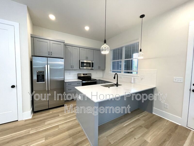 Beltine Beauty - Brand-New End Unit Townhome property image