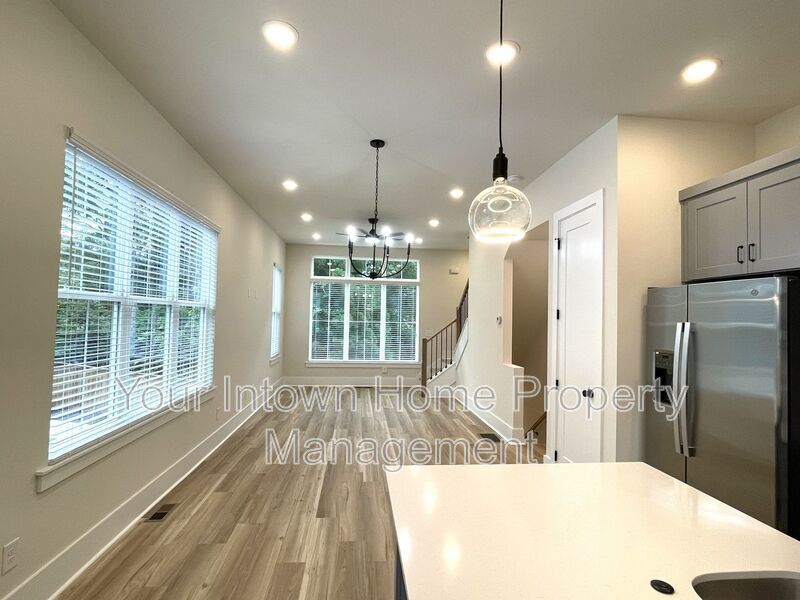 Beltine Beauty - Brand-New End Unit Townhome property image