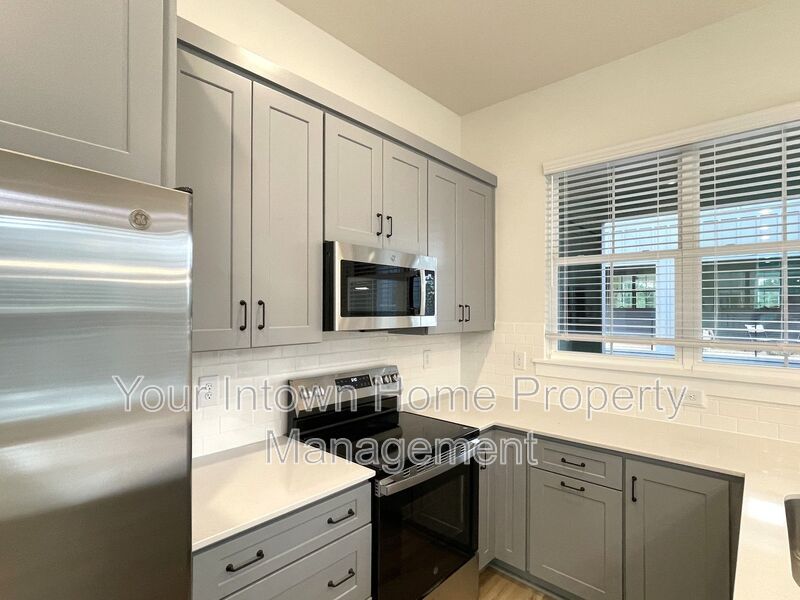Beltine Beauty - Brand-New End Unit Townhome property image