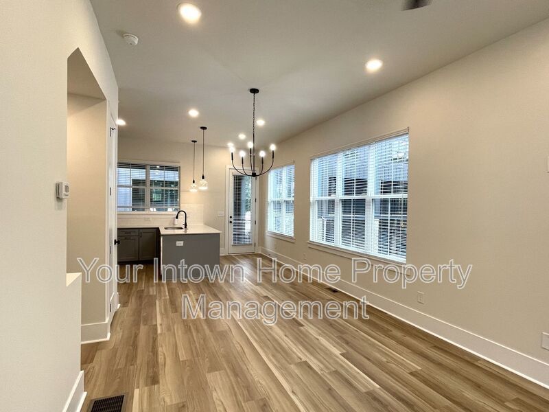Beltine Beauty - Brand-New End Unit Townhome property image