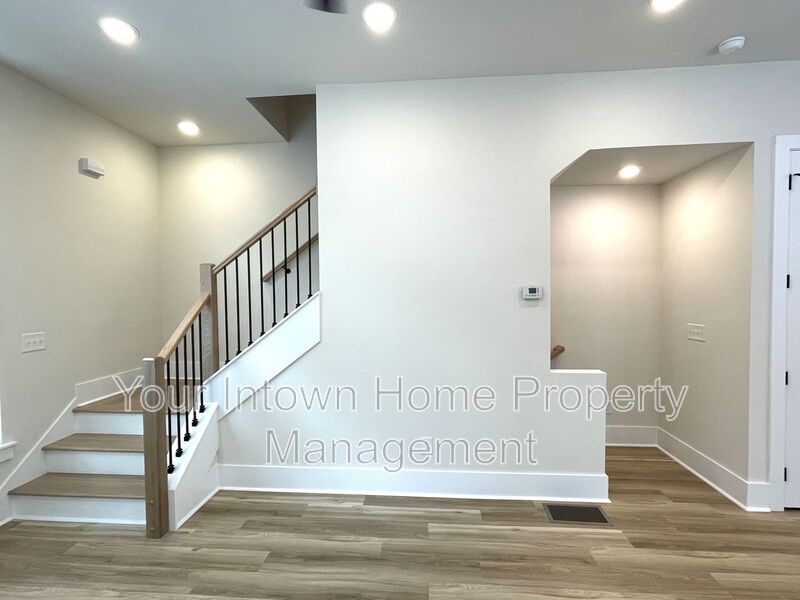 Beltine Beauty - Brand-New End Unit Townhome property image