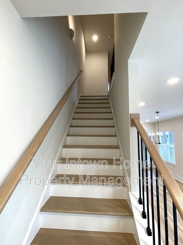 Beltine Beauty - Brand-New End Unit Townhome property image