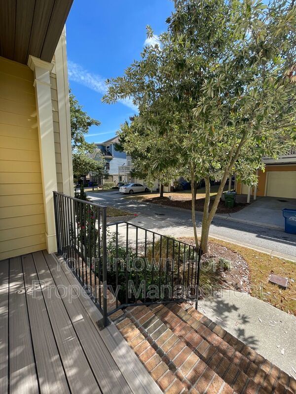 Modern End-Unit Townhome in Old Fourth Ward – Steps to Beltline & Krog Street Market property image