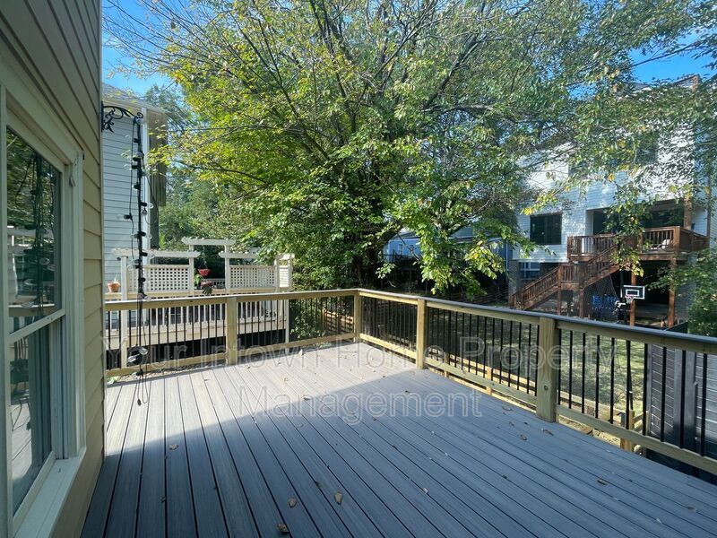 Modern End-Unit Townhome in Old Fourth Ward – Steps to Beltline & Krog Street Market property image