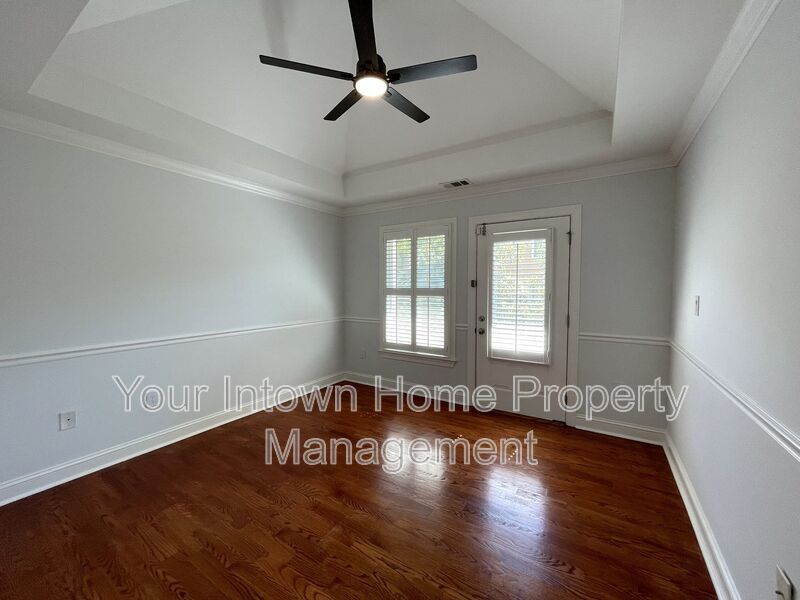 Modern End-Unit Townhome in Old Fourth Ward – Steps to Beltline & Krog Street Market property image