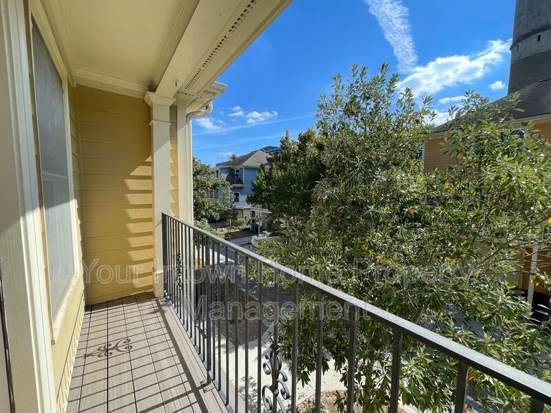 Modern End-Unit Townhome in Old Fourth Ward – Steps to Beltline & Krog Street Market property image