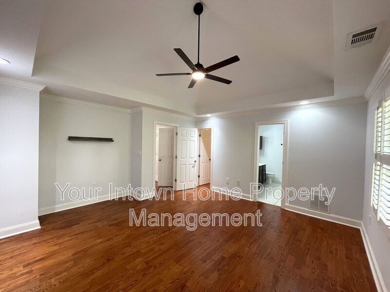 Modern End-Unit Townhome in Old Fourth Ward – Steps to Beltline & Krog Street Market property image