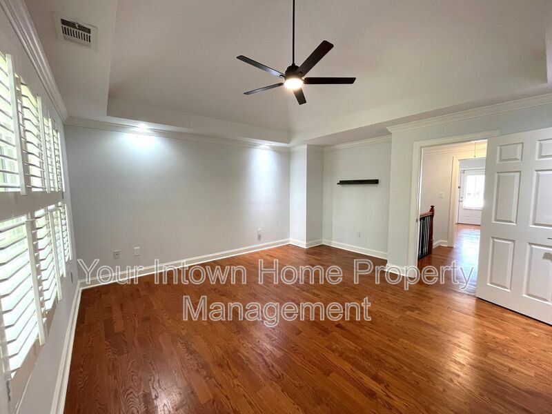 Modern End-Unit Townhome in Old Fourth Ward – Steps to Beltline & Krog Street Market property image