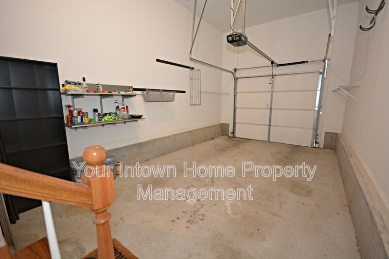 Modern End-Unit Townhome in Old Fourth Ward – Steps to Beltline & Krog Street Market property image