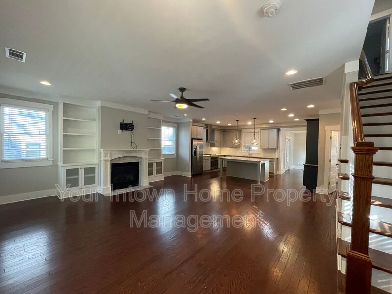 Beautiful Craftsman Style Home with Screen Porch - Close to Everything! property image