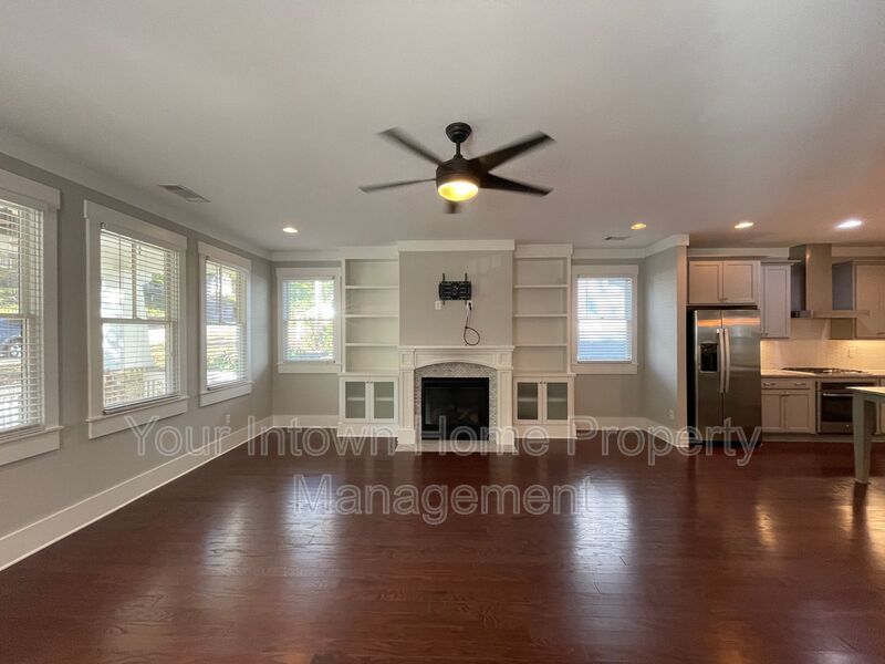 Beautiful Craftsman Style Home with Screen Porch - Close to Everything! property image