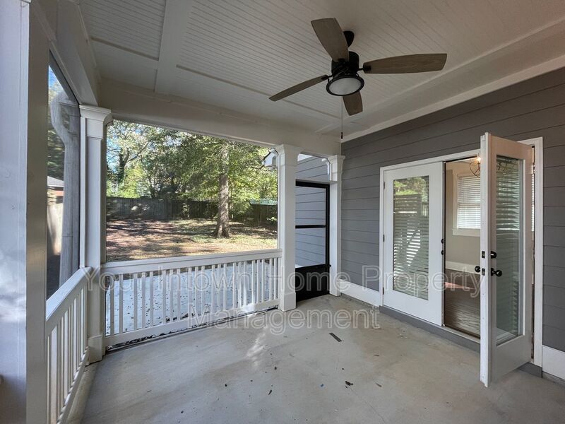 Beautiful Craftsman Style Home with Screen Porch - Close to Everything! property image