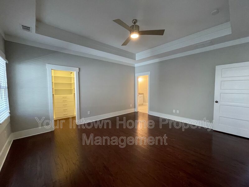 Beautiful Craftsman Style Home with Screen Porch - Close to Everything! property image