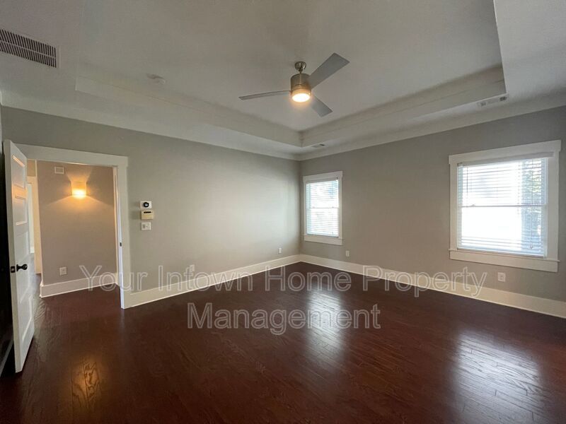 Beautiful Craftsman Style Home with Screen Porch - Close to Everything! property image