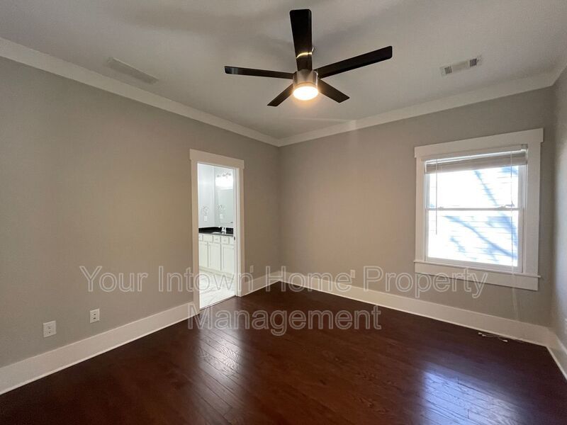 Beautiful Craftsman Style Home with Screen Porch - Close to Everything! property image