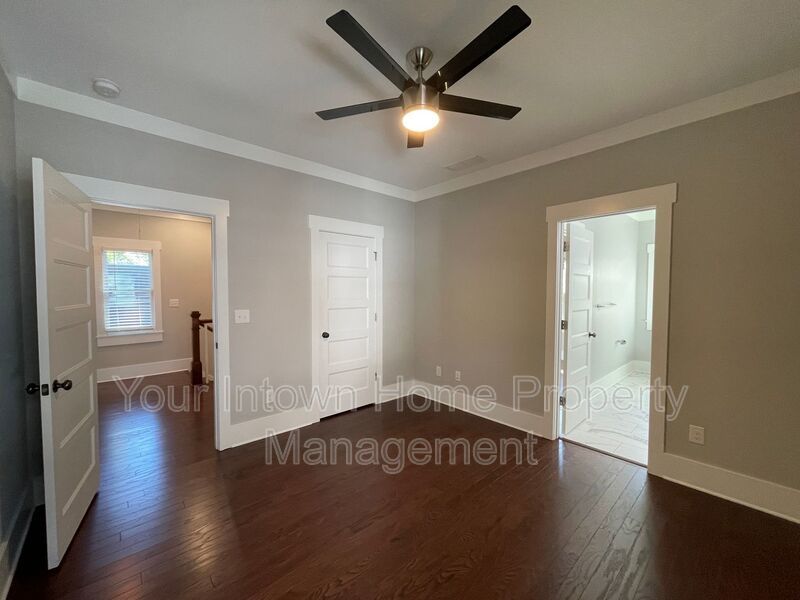 Beautiful Craftsman Style Home with Screen Porch - Close to Everything! property image