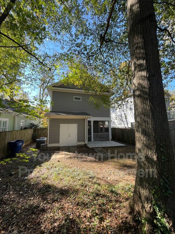 Beautiful Craftsman Style Home with Screen Porch - Close to Everything! property image
