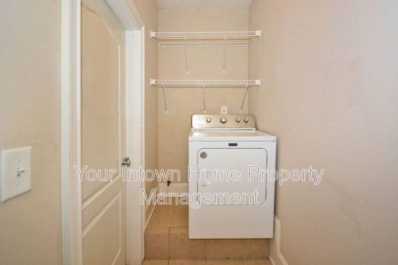 Stylish Crescent Park Townhome in the Heart of it All! property image