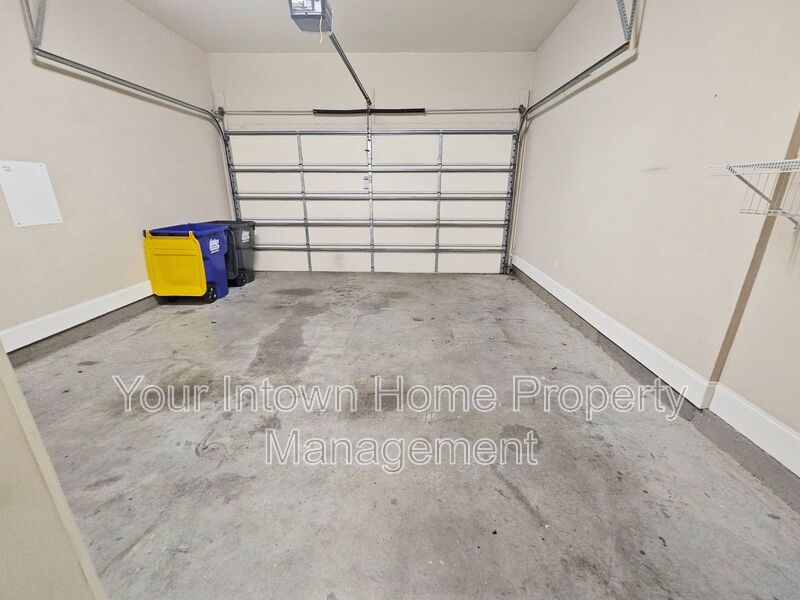 Stylish Crescent Park Townhome in the Heart of it All! property image