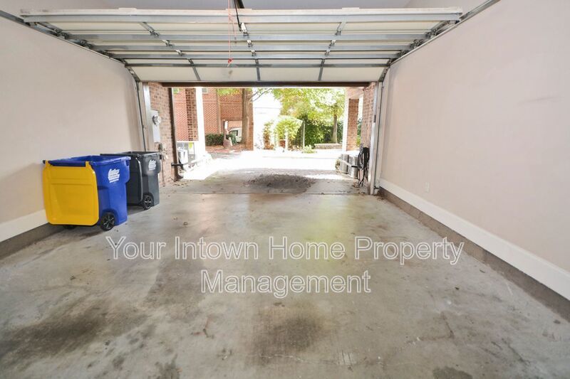 Stylish Crescent Park Townhome in the Heart of it All! property image