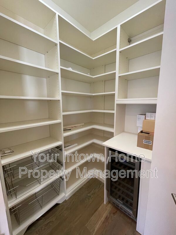 Luxury Townhome - Close to Beltline, PCM & More! property image