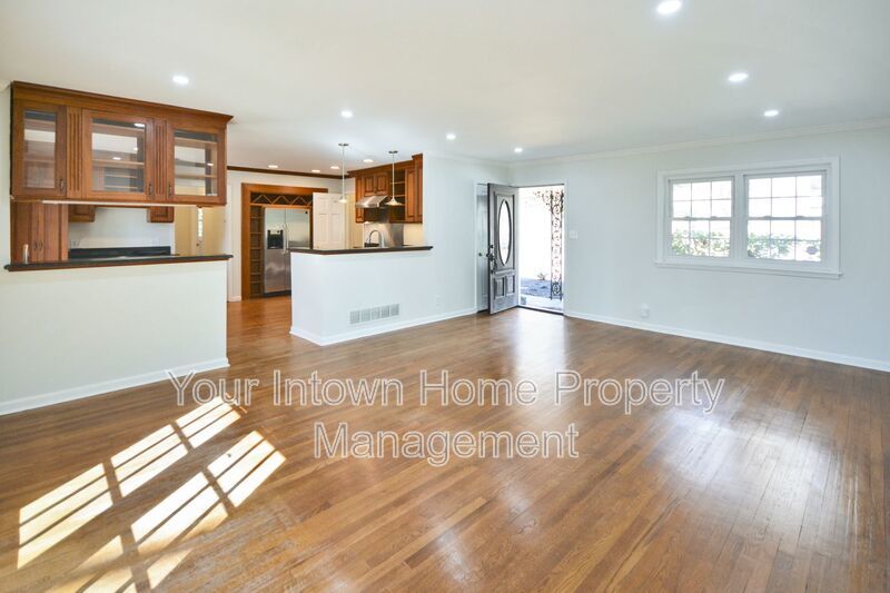 Light-Filled Peachtree Hills Home with Tons of Space & Private Yard property image