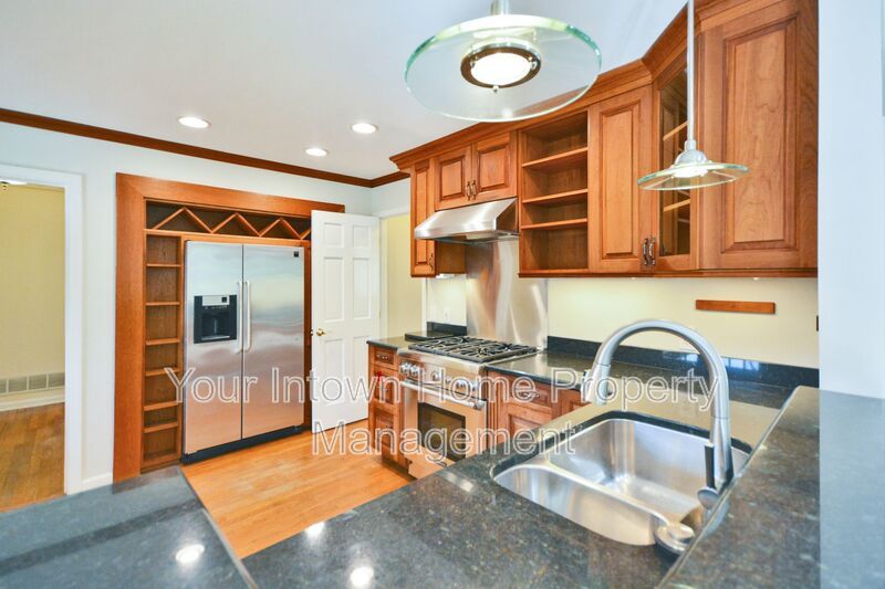 Light-Filled Peachtree Hills Home with Tons of Space & Private Yard property image