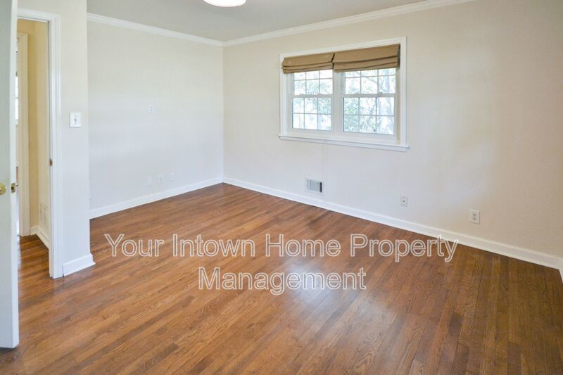 Light-Filled Peachtree Hills Home with Tons of Space & Private Yard property image