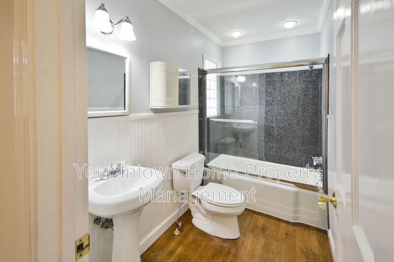 Light-Filled Peachtree Hills Home with Tons of Space & Private Yard property image