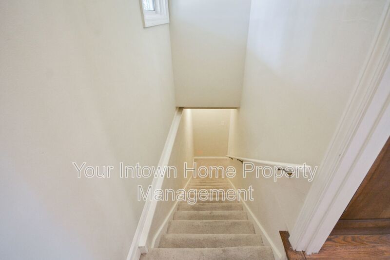 Light-Filled Peachtree Hills Home with Tons of Space & Private Yard property image