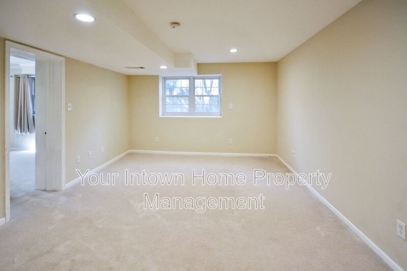 Light-Filled Peachtree Hills Home with Tons of Space & Private Yard property image