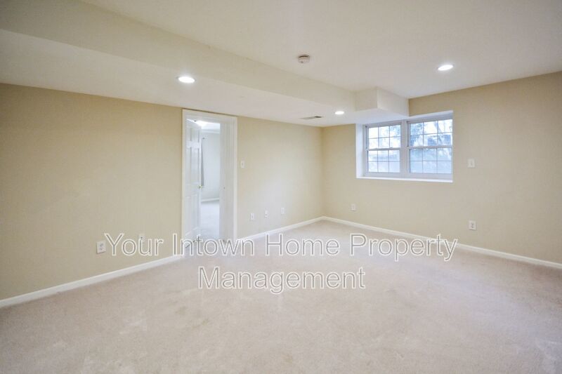 Light-Filled Peachtree Hills Home with Tons of Space & Private Yard property image