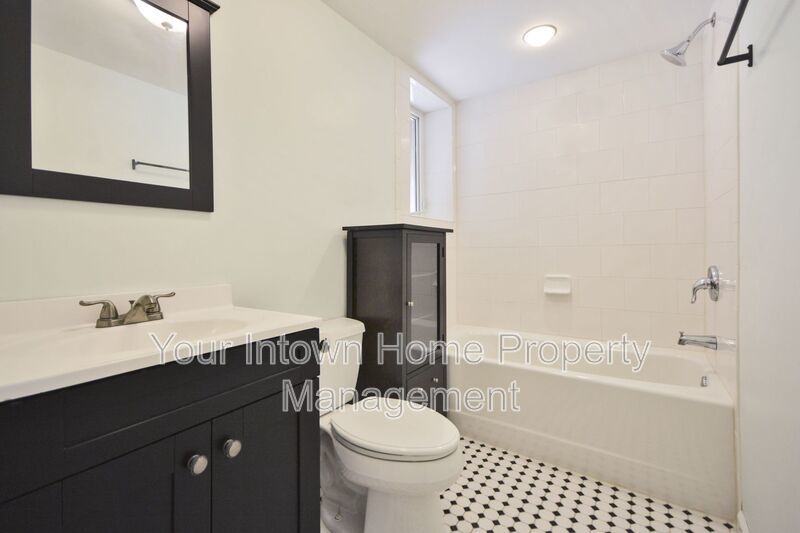 Light-Filled Peachtree Hills Home with Tons of Space & Private Yard property image