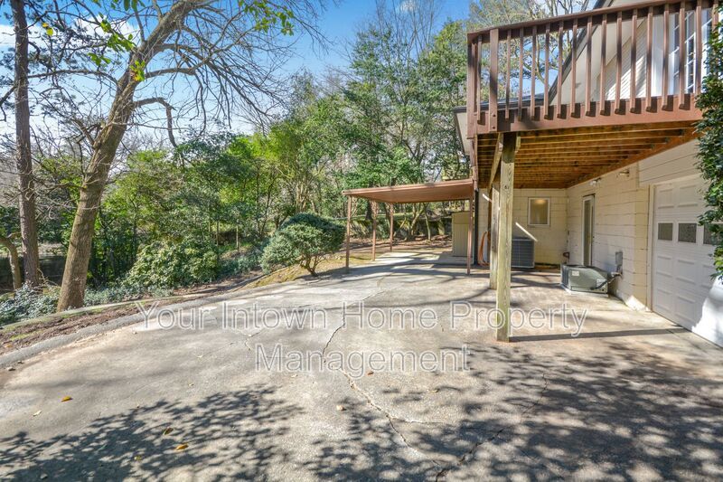 Light-Filled Peachtree Hills Home with Tons of Space & Private Yard property image