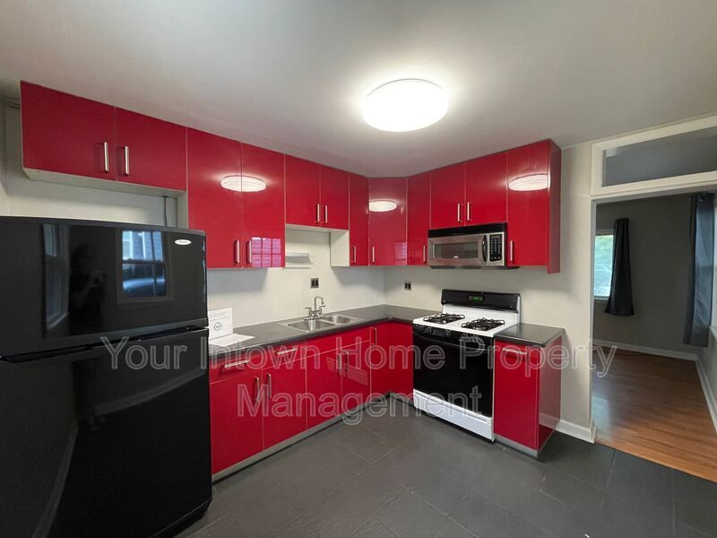 Quiet Street but Close to it All! property image