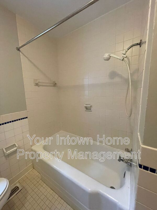 Quiet Street but Close to it All! property image