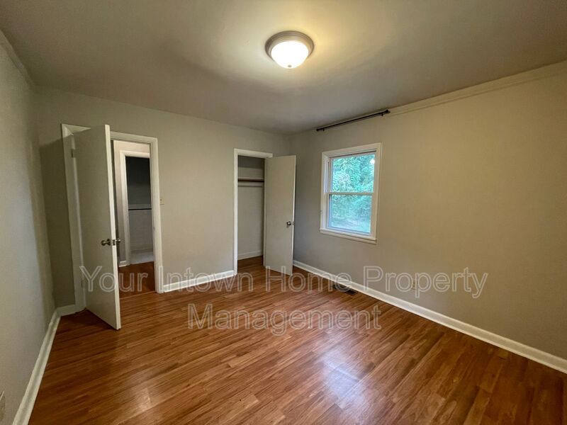 Quiet Street but Close to it All! property image