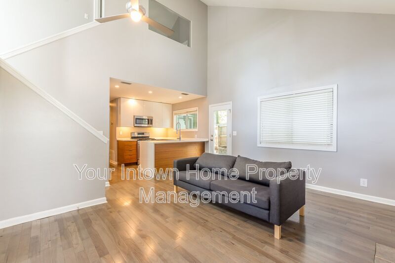 Wonderful Candler Park Home - Fenced Yard - Close to Parks & Candler Park Dining property image