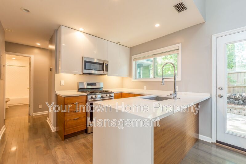 Wonderful Candler Park Home - Fenced Yard - Close to Parks & Candler Park Dining property image