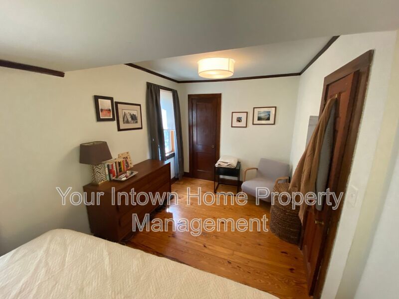 Charming cottage in the city, just steps from the Beltline! property image