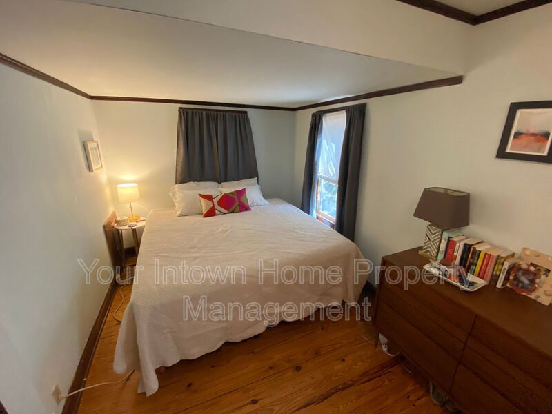 Charming cottage in the city, just steps from the Beltline! property image