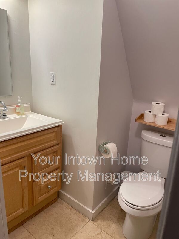 Charming cottage in the city, just steps from the Beltline! property image