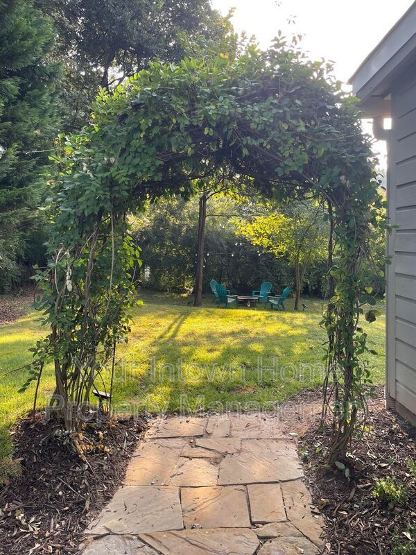 Charming cottage in the city, just steps from the Beltline! property image