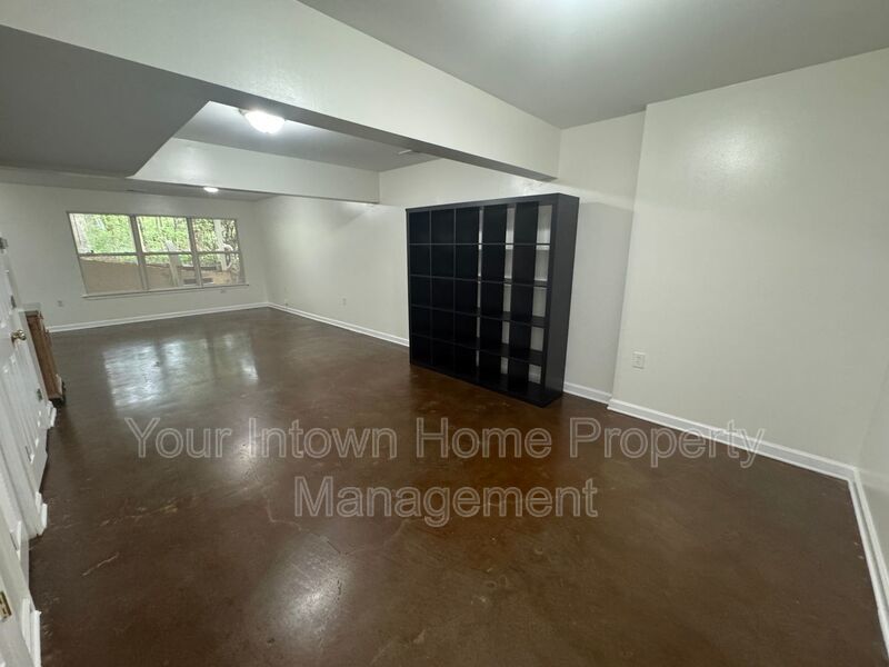East Lake Commons Studio Unit available property image